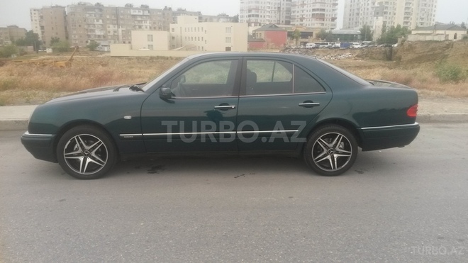 Mercedes E 200 1998, 225,000 km - 2.0 l - Bakı