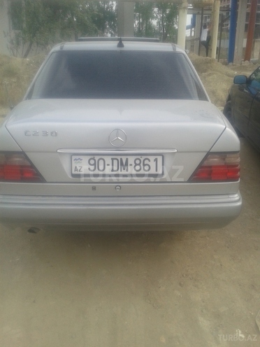 Mercedes E 220 1994, 413,331 km - 2.2 l - Bakı
