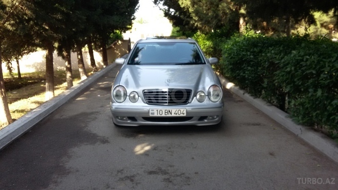 Mercedes E 220 2001, 239,348 km - 2.2 l - Bərdə
