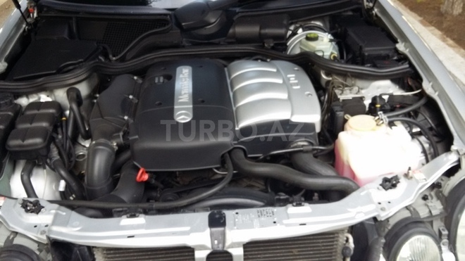 Mercedes E 220 2001, 239,348 km - 2.2 l - Bərdə