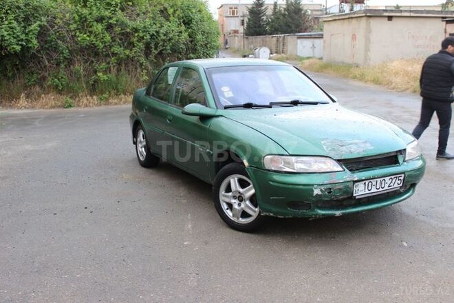 Opel Vectra 1996, 476,000 km - 1.6 l - Bakı