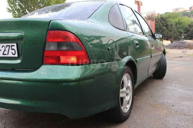 Opel Vectra 1996, 476,000 km - 1.6 l - Bakı