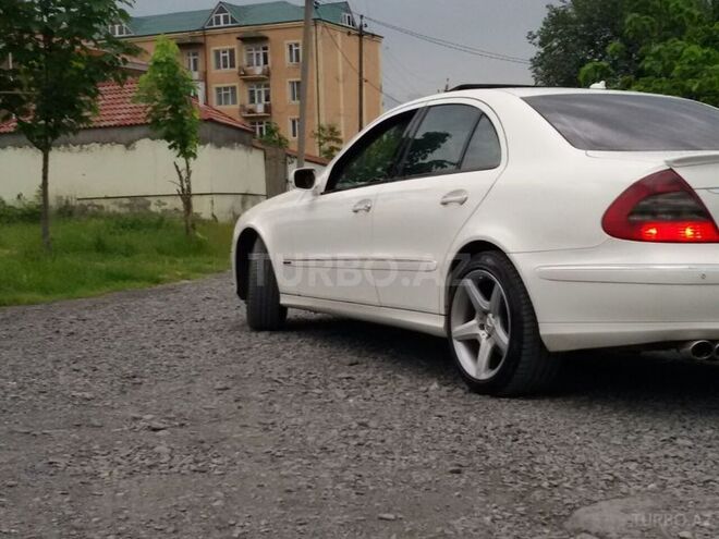 Mercedes E 220 2007, 160,000 km - 2.2 l - Zaqatala