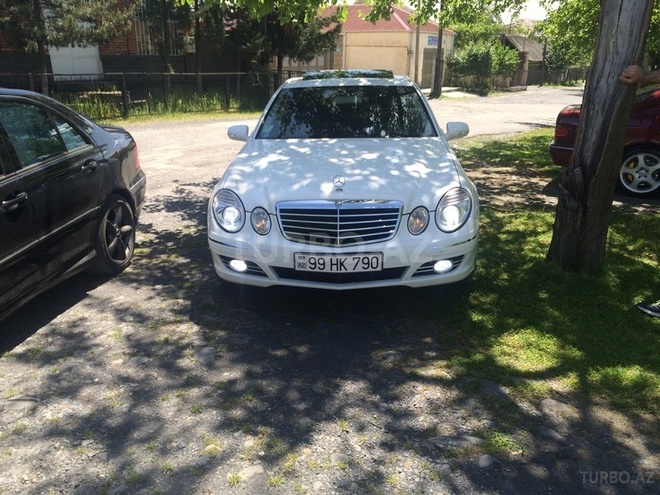 Mercedes E 220 2007, 160,000 km - 2.2 l - Zaqatala