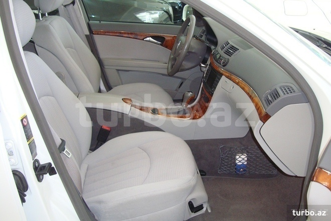 Mercedes E 220 2007, 230,000 km - 2.2 л - Bakı