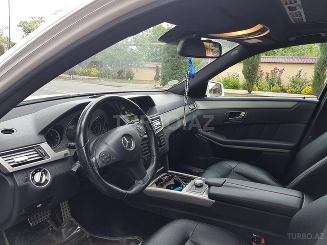 Mercedes E 350 2010, 75,000 km - 3.5 l - Bakı