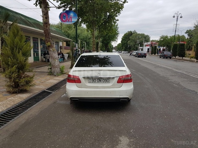 Mercedes E 350 2010, 75,000 km - 3.5 l - Bakı
