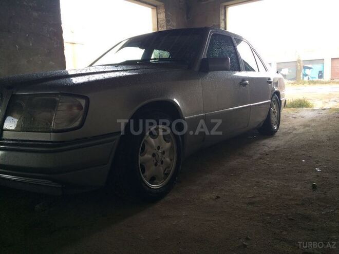 Mercedes E 230 1990, 300,000 km - 0.2 l - Bakı