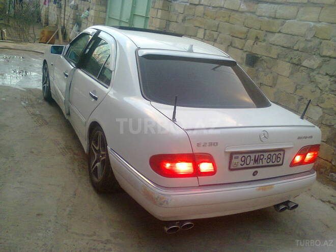 Mercedes E 230 1996, 320,000 km - 2.3 l - Bakı