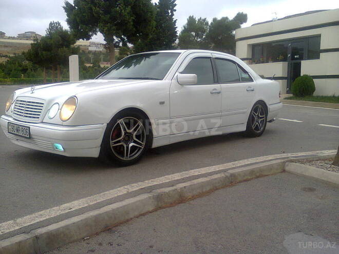 Mercedes E 230 1996, 320,000 km - 2.3 l - Bakı