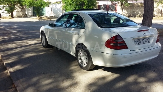 Mercedes E 220 2006, 180,000 km - 2.2 l - Sumqayıt