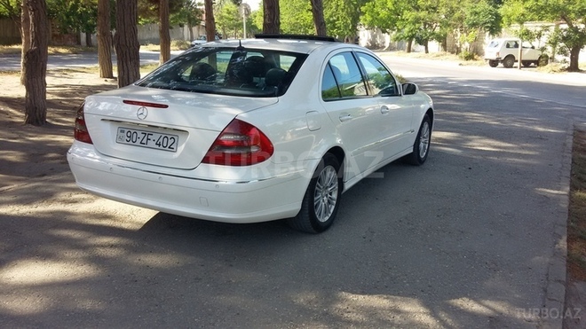 Mercedes E 220 2006, 180,000 km - 2.2 l - Sumqayıt