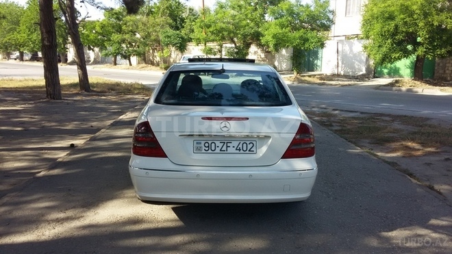 Mercedes E 220 2006, 180,000 km - 2.2 l - Sumqayıt