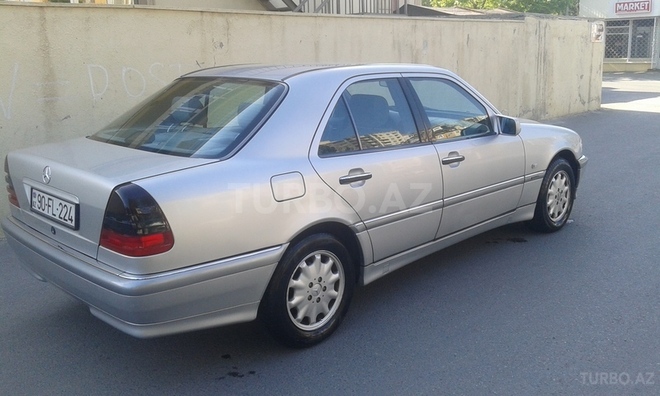 Mercedes C 180 1997, 210,000 km - 1.8 l - Bakı