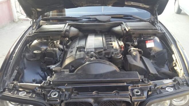 BMW 523 1999, 230,000 km - 2.5 l - Bakı