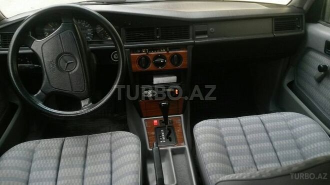 Mercedes 190 1993, 311,000 km - 2.3 л - Bakı
