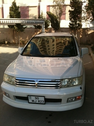 Mitsubishi Chariot 1999, 170,000 km - 2.4 л - Bakı