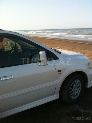 Mitsubishi Chariot 1999, 170,000 km - 2.4 л - Bakı