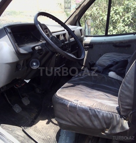 GAZ 330202-740 1999, 21,000 km - 2.4 l - Saatlı