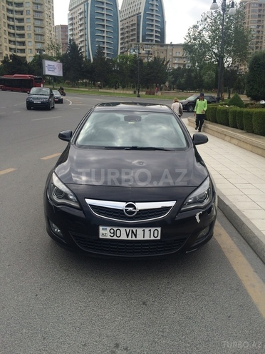 Opel Astra 2011, 130,000 km - 1.6 l - Bakı