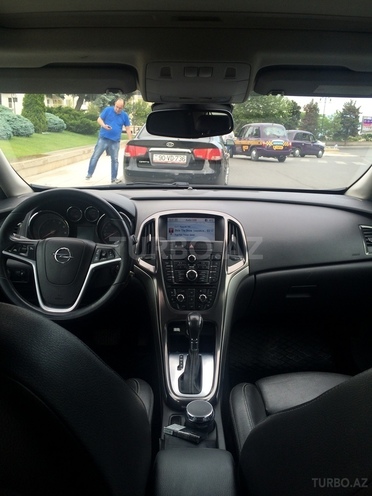Opel Astra 2011, 130,000 km - 1.6 l - Bakı