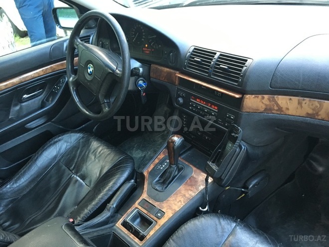 BMW 523 1997, 242,500 km - 2.5 l - Bakı