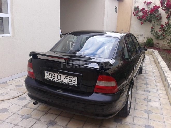 Opel Vectra 1999, 180,000 km - 1.8 л - Bakı