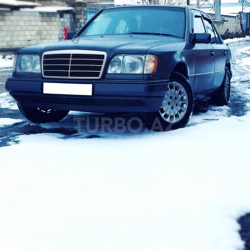 Mercedes E 220 1995, 454,000 km - 2.2 л - Beyləqan