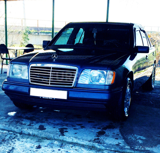 Mercedes E 220 1995, 454,000 km - 2.2 л - Beyləqan
