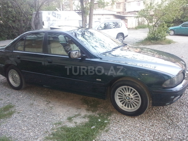 BMW 528 1998, 270,000 km - 2.8 l - Gəncə
