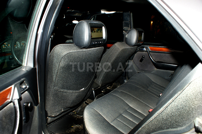 Mercedes E 220 1995, 454,000 km - 2.2 л - Beyləqan