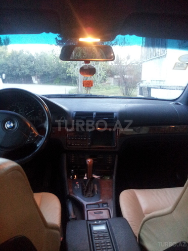 BMW 528 1998, 270,000 km - 2.8 l - Gəncə