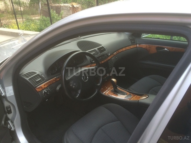 Mercedes E 240 2002, 161,000 km - 2.6 л - Bakı