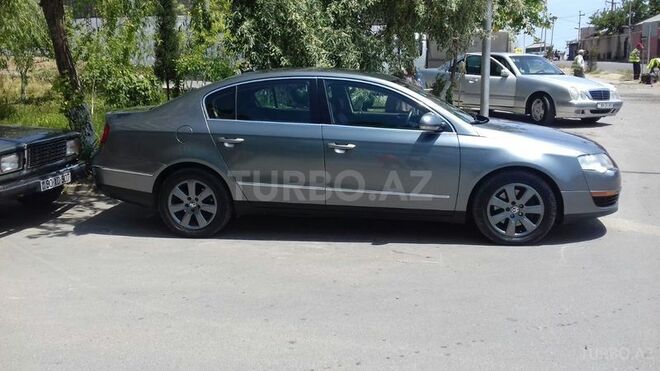 Volkswagen Passat 2005, 115,000 km - 2.0 l - Bakı