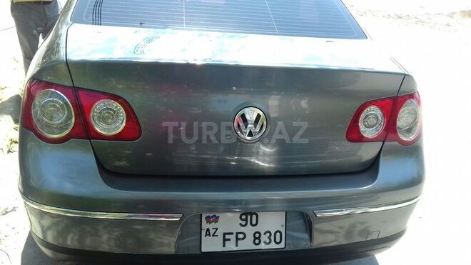 Volkswagen Passat 2005, 115,000 km - 2.0 l - Bakı