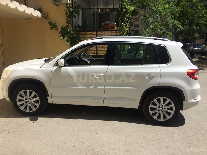 Volkswagen Tiguan 2009, 90,000 km - 2.0 л - Bakı