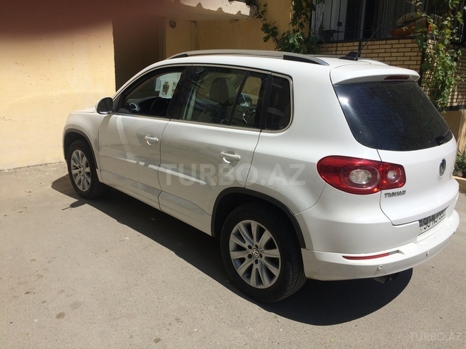 Volkswagen Tiguan 2009, 90,000 km - 2.0 л - Bakı