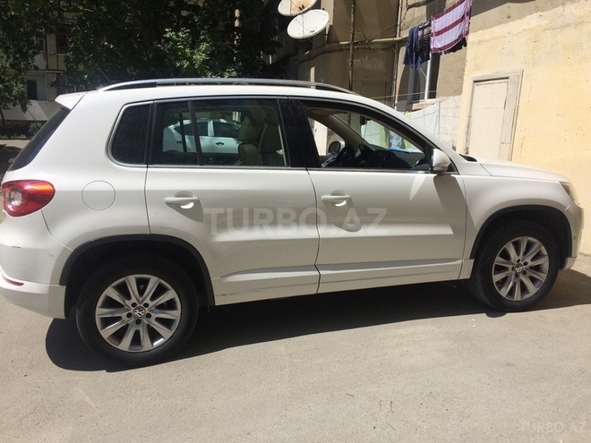 Volkswagen Tiguan 2009, 90,000 km - 2.0 л - Bakı