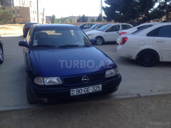 Opel Astra 1996, 216,000 km - 1.6 l - Bakı