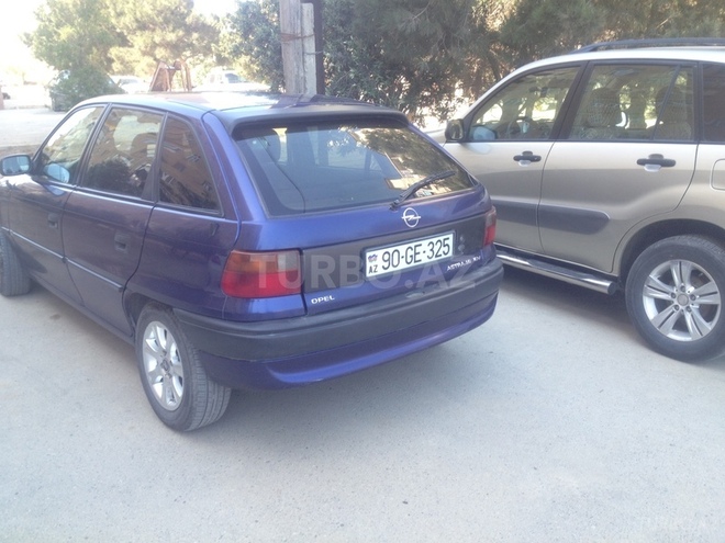 Opel Astra 1996, 216,000 km - 1.6 l - Bakı