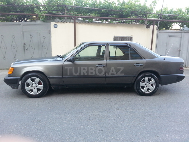 Mercedes E 200 1989, 500,000 km - 2.0 l - Bakı