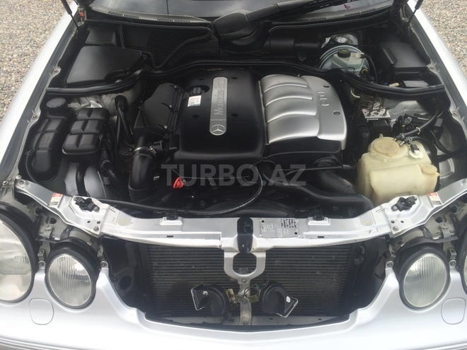 Mercedes E 220 2000, 266,000 km - 2.2 l - Gəncə