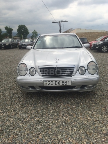 Mercedes E 220 2000, 266,000 km - 2.2 l - Gəncə