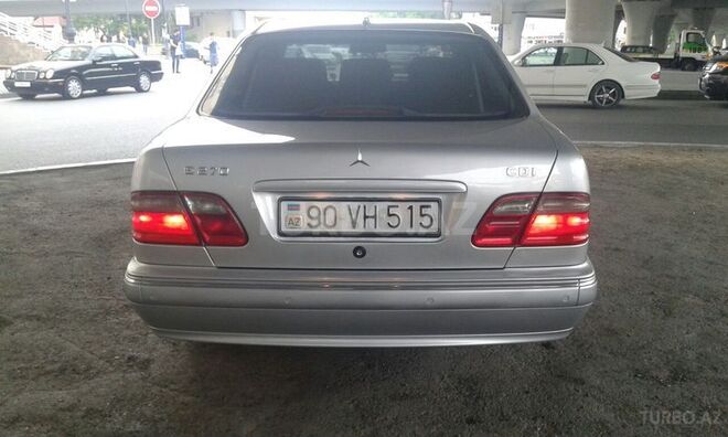 Mercedes E 270 2000, 312,412 km - 2.7 l - Bakı