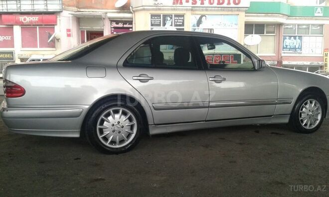 Mercedes E 270 2000, 312,412 km - 2.7 l - Bakı