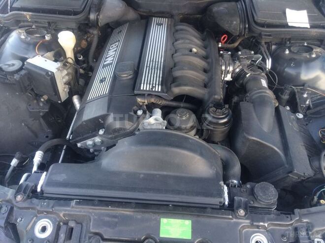 BMW 528 1997, 150,000 km - 2.8 л - Bakı