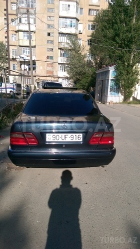 Mercedes E 230 1997, 225,000 km - 2.3 l - Bakı