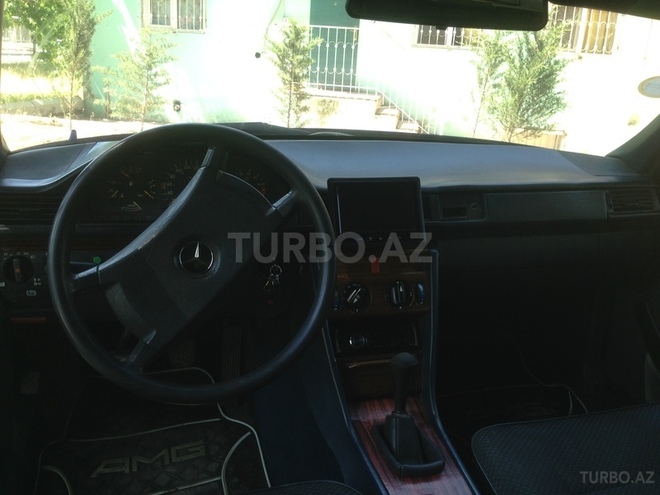 Mercedes E 230 1989, 300,000 km - 2.3 l - Bakı