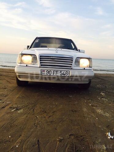 Mercedes E 220 1993, 548,000 km - 2.2 l - Bakı