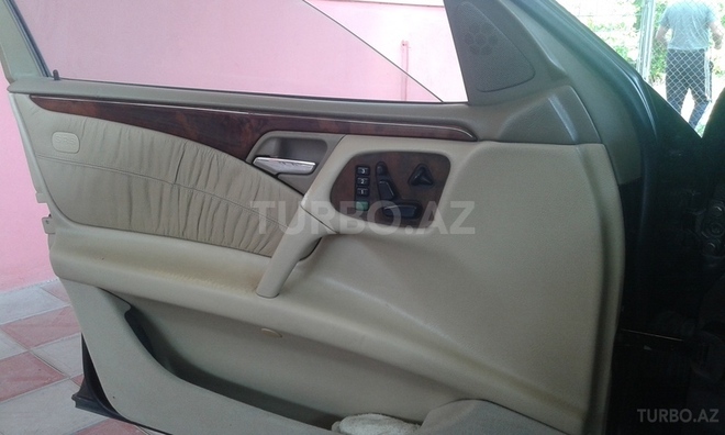 Mercedes E 320 1998, 260 km - 0.2 л - Bərdə